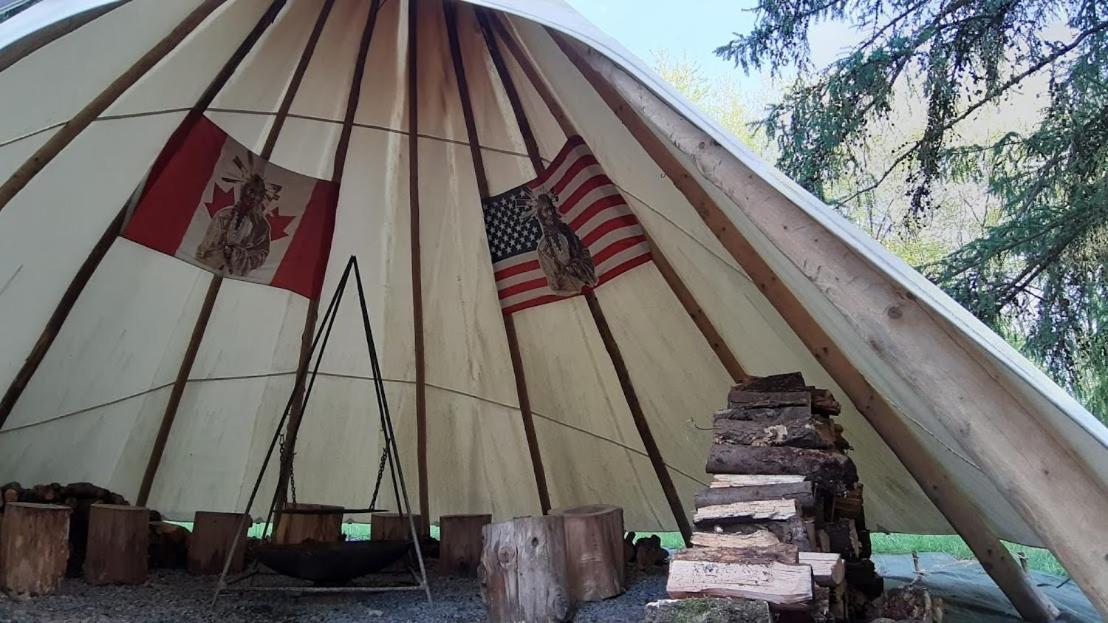 Levaltipis Hotel Saint-Gatien-des-Bois Exterior photo
