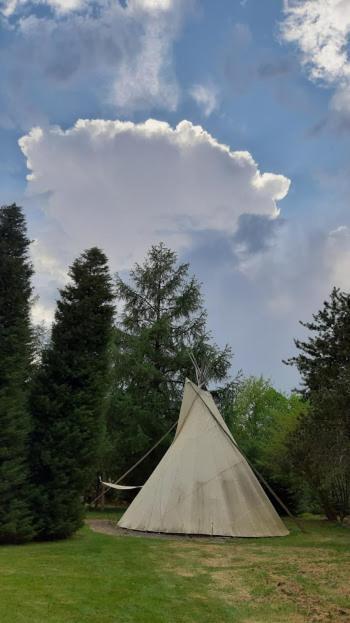 Levaltipis Hotel Saint-Gatien-des-Bois Exterior photo